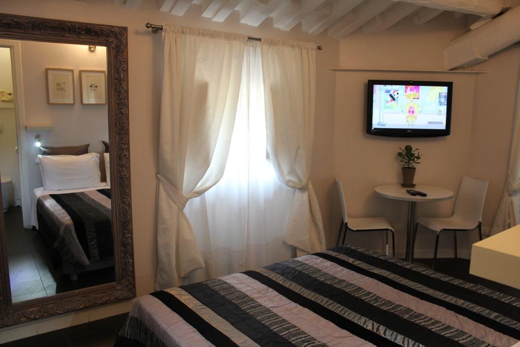 Отель Relais Casa Della Fornarina Рим Экстерьер фото