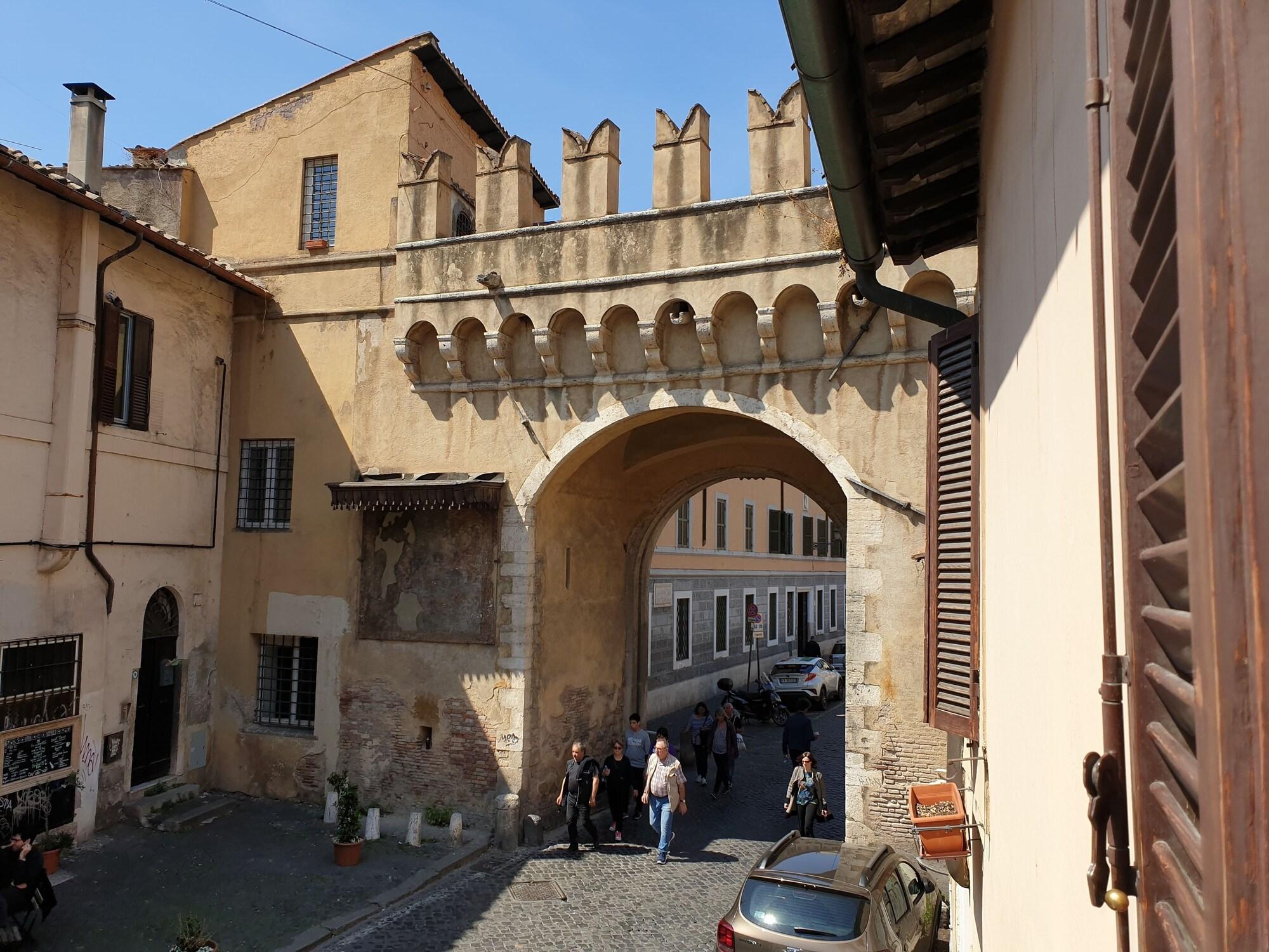 Отель Relais Casa Della Fornarina Рим Экстерьер фото