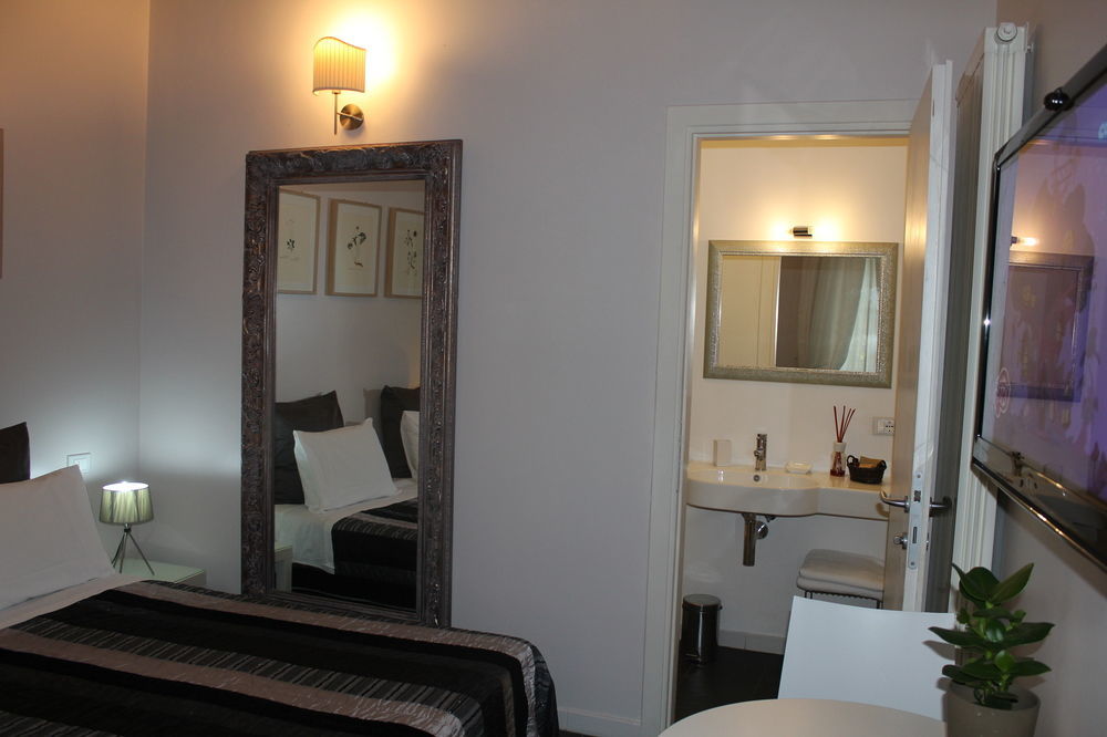 Отель Relais Casa Della Fornarina Рим Экстерьер фото